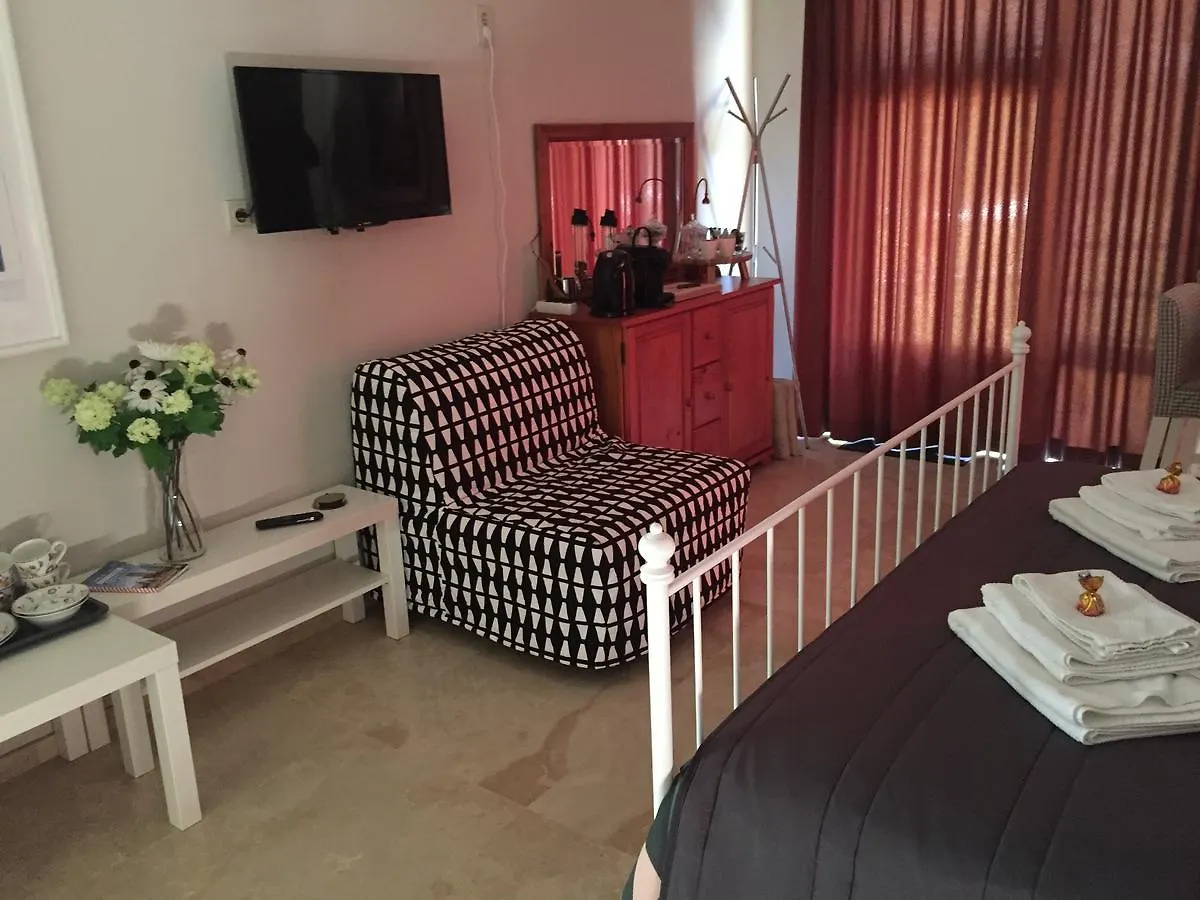 B&B Maison Saint Tropez Eindhoven 2*,
